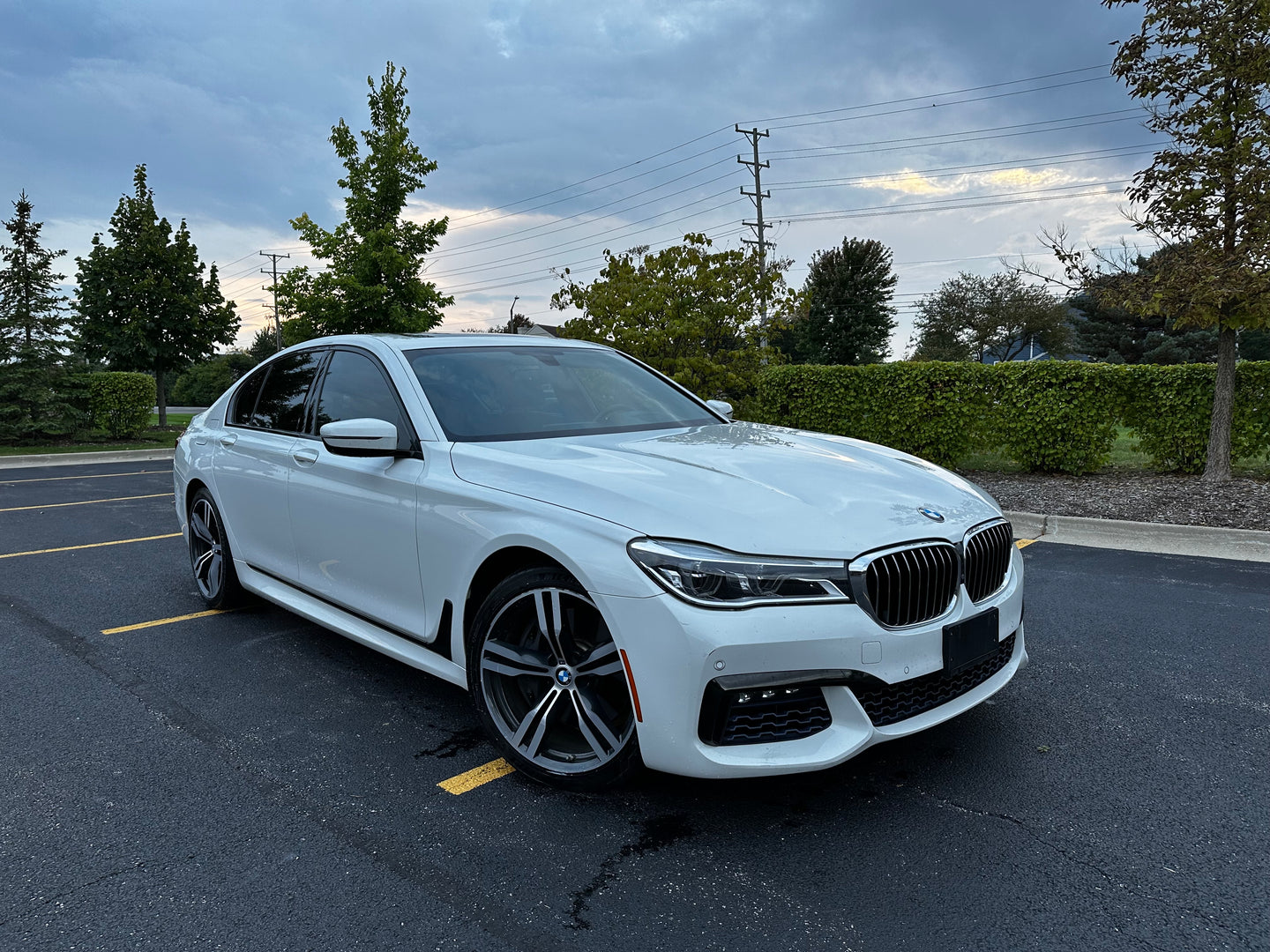 2016 BMW 750i M-Sport