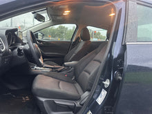 Load image into Gallery viewer, 2015 Mazda Mazda 3i Touring
