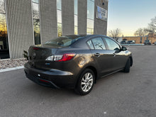 Load image into Gallery viewer, 2013 Mazda Mazda 3i Skyactive
