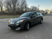 Load image into Gallery viewer, 2013 Mazda Mazda 3i Skyactive
