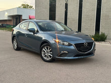 Load image into Gallery viewer, 2016 Mazda Mazda 3i

