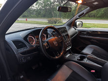 Load image into Gallery viewer, 2015 Dodge Grand Caravan SXT
