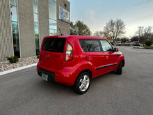 Load image into Gallery viewer, 2010 Kia Soul +
