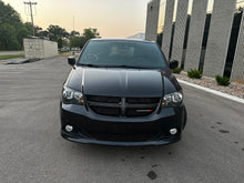 Load image into Gallery viewer, 2015 Dodge Grand Caravan SXT
