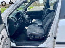 Load image into Gallery viewer, 2003 Honda Cr-V
