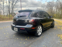 Load image into Gallery viewer, 2007 Mazda Mazda3S Grand Touring Hatchback
