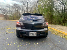 Load image into Gallery viewer, 2007 Mazda Mazda3S Grand Touring Hatchback
