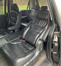 Load image into Gallery viewer, 2007 Honda Odyssey Touring
