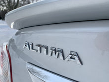 Load image into Gallery viewer, 2013 Nissan Altima 3.5 SV
