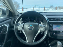 Load image into Gallery viewer, 2013 Nissan Altima 3.5 SV
