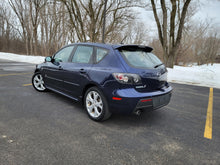 Load image into Gallery viewer, 2008 Mazda 3 Sport Hatchback
