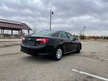 Load image into Gallery viewer, 2012 Toyota Camry LE Hybrid
