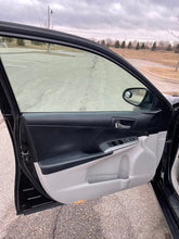 Load image into Gallery viewer, 2012 Toyota Camry LE Hybrid
