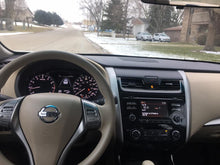 Load image into Gallery viewer, 2015 Nissan Altima
