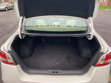 Load image into Gallery viewer, 2015 Nissan Altima

