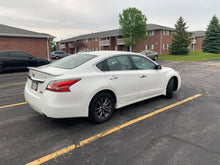 Load image into Gallery viewer, 2015 Nissan Altima
