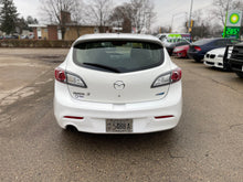 Load image into Gallery viewer, 2012 Mazda Mazda 3i Sky-Active
