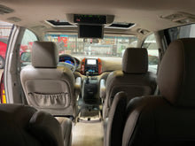 Load image into Gallery viewer, 2009 Toyota Sienna XLE
