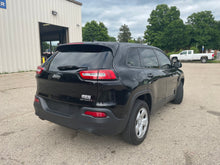 Load image into Gallery viewer, 2014 Jeep Cherokee Sport
