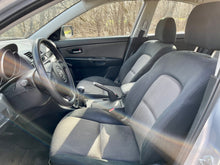 Load image into Gallery viewer, 2006 Mazda Mazda3i
