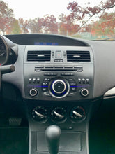 Load image into Gallery viewer, 2013 Mazda Mazda3i
