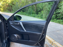 Load image into Gallery viewer, 2011 Mazda Mazda3 S Grand Touring
