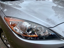 Load image into Gallery viewer, 2013 Mazda Mazda3i
