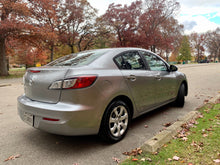 Load image into Gallery viewer, 2013 Mazda Mazda3i
