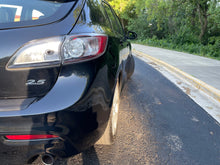 Load image into Gallery viewer, 2011 Mazda Mazda3 S Grand Touring

