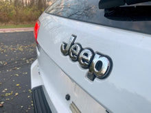 Load image into Gallery viewer, 2015 Jeep Grand Cherokee Laredo
