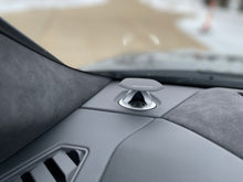 Load image into Gallery viewer, Lamborghini Urus
