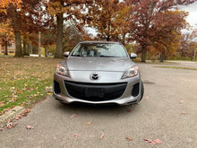 Load image into Gallery viewer, 2013 Mazda Mazda3i
